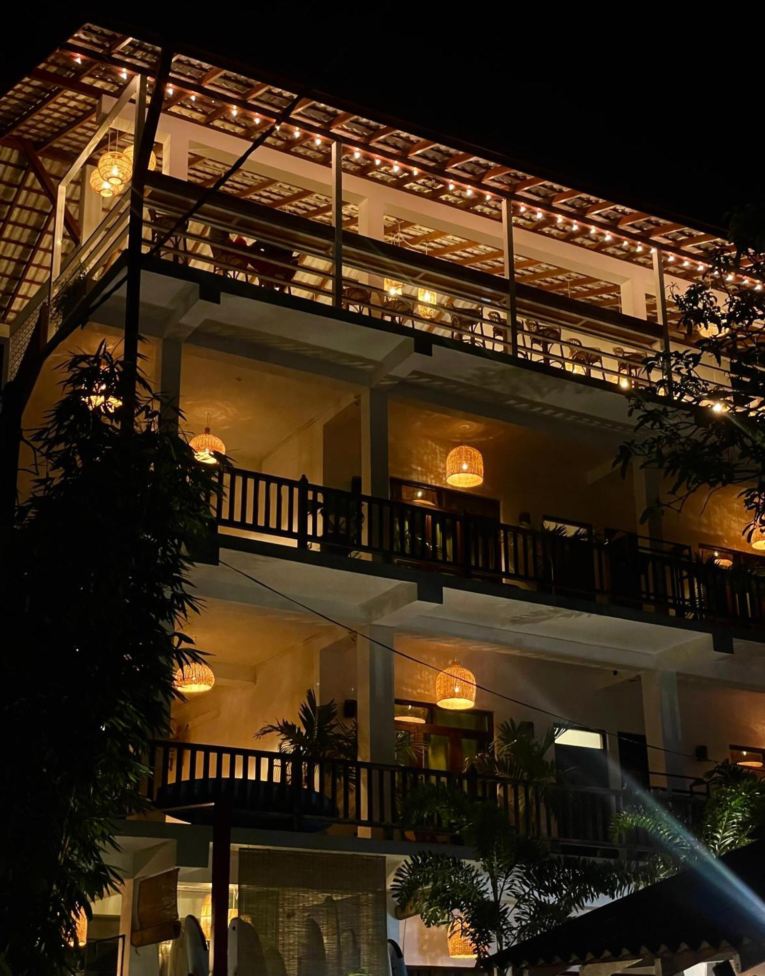 Lucky'S Surf Camp Bed & Breakfast Weligama Dış mekan fotoğraf
