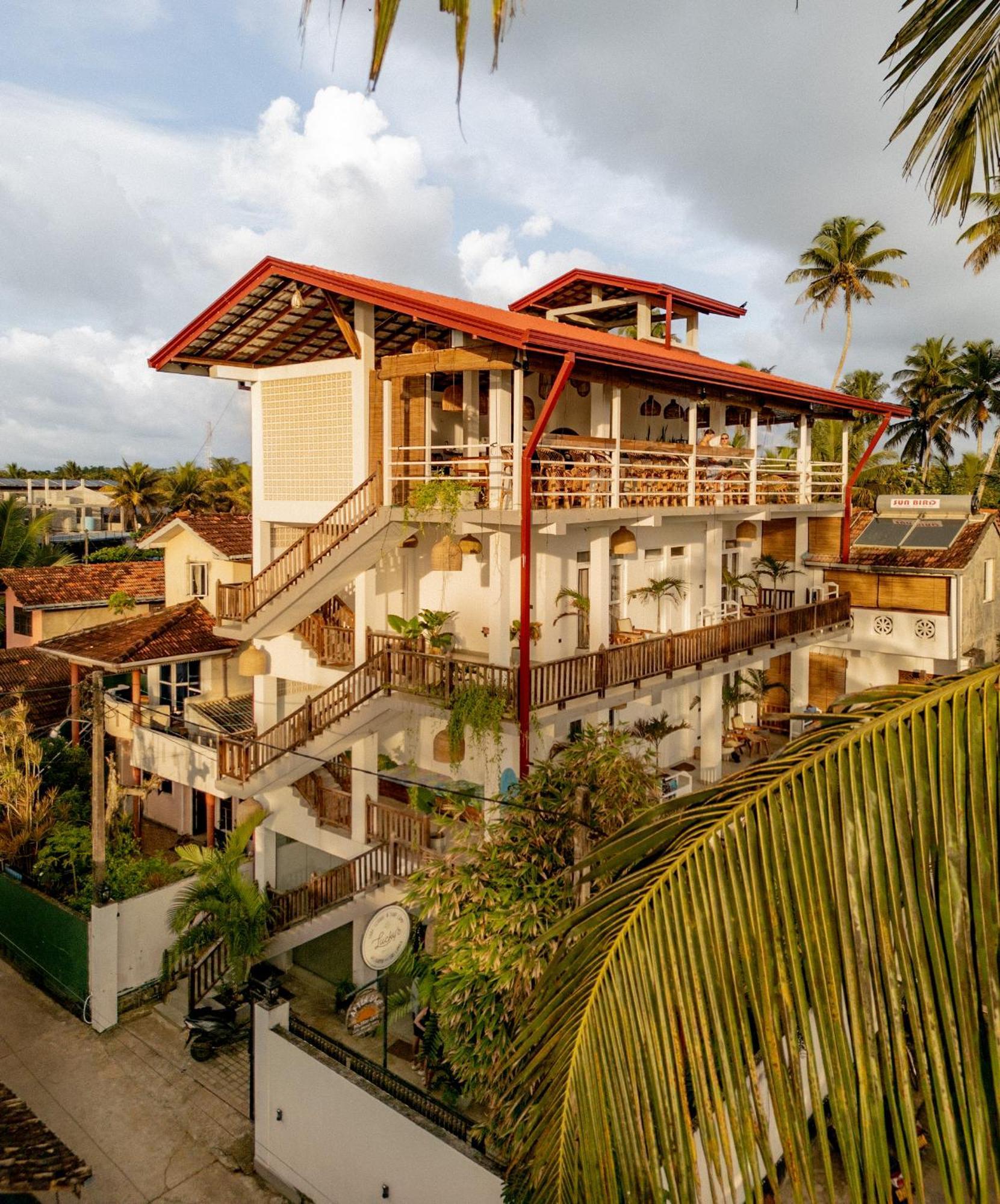 Lucky'S Surf Camp Bed & Breakfast Weligama Dış mekan fotoğraf