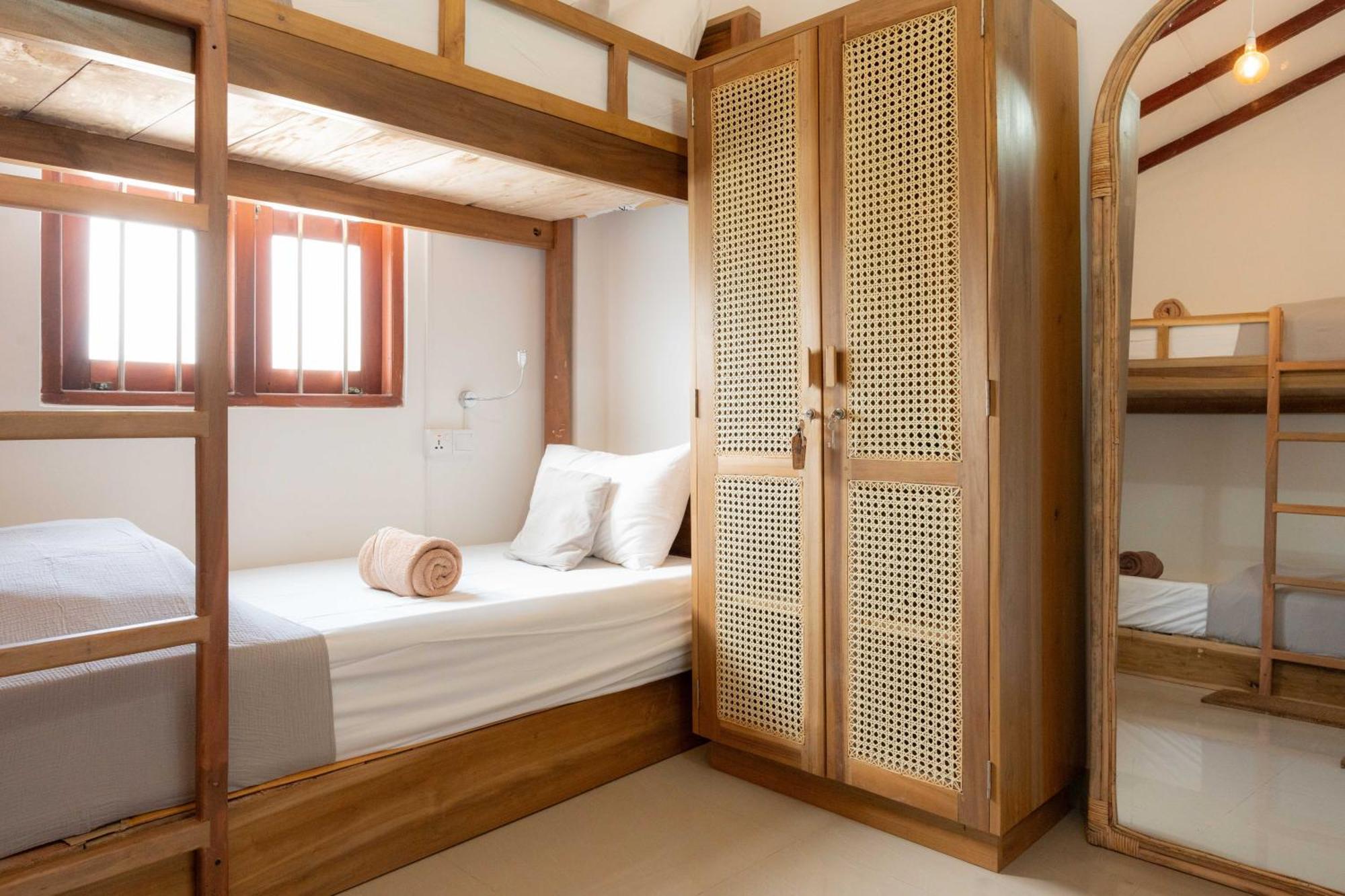 Lucky'S Surf Camp Bed & Breakfast Weligama Dış mekan fotoğraf