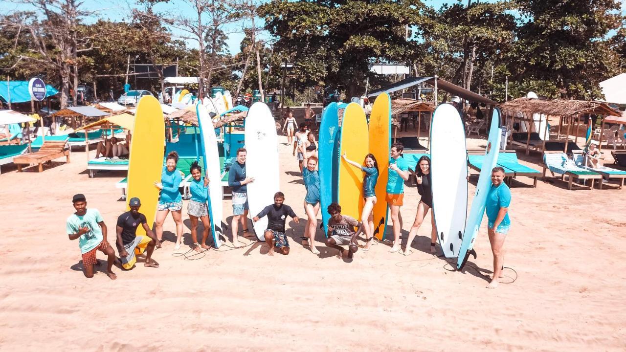 Lucky'S Surf Camp Bed & Breakfast Weligama Dış mekan fotoğraf