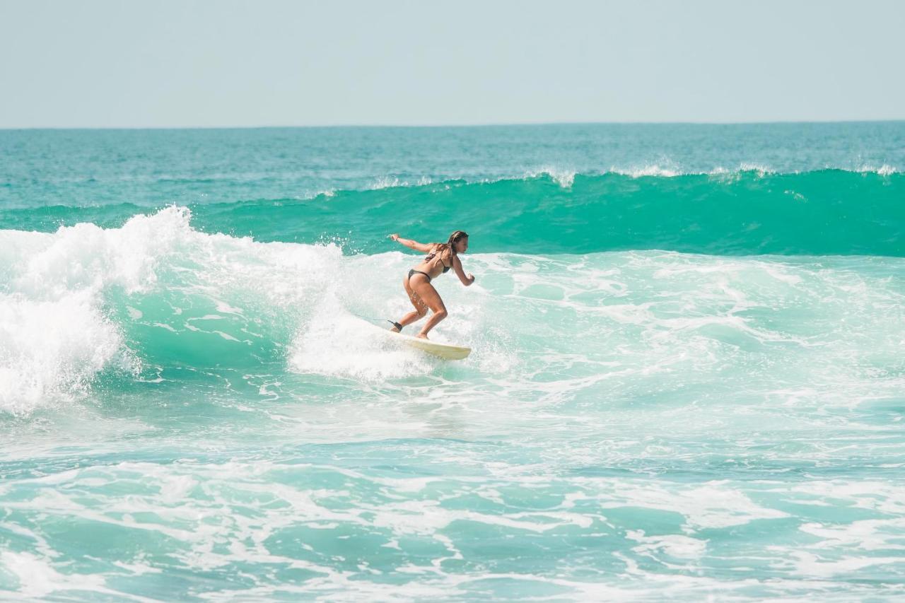 Lucky'S Surf Camp Bed & Breakfast Weligama Dış mekan fotoğraf